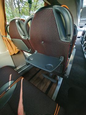Reisebus 53+1 Sitz